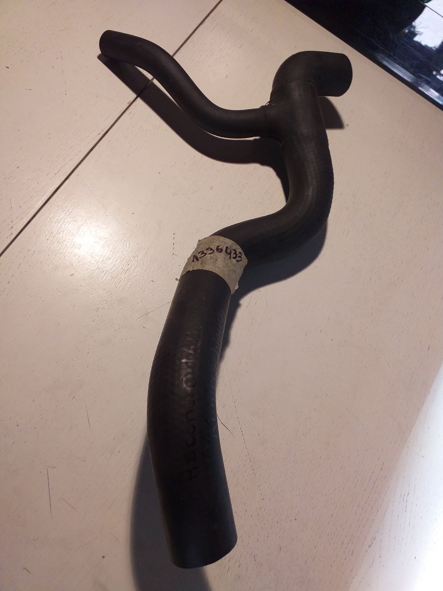 Ascona C 1.6D Kühlerschlauch Auslass original GM Opel NEU