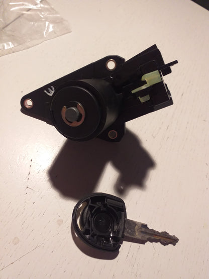 Corsa B Tigra A Kofferraumschloss original GM Opel NEU