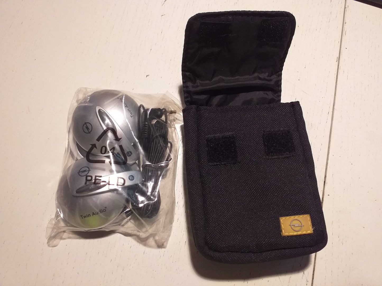 Meriva A Kopfhörer für Soundsystem Rücksitz Deluxe mit Tasche original GM Opel NEU