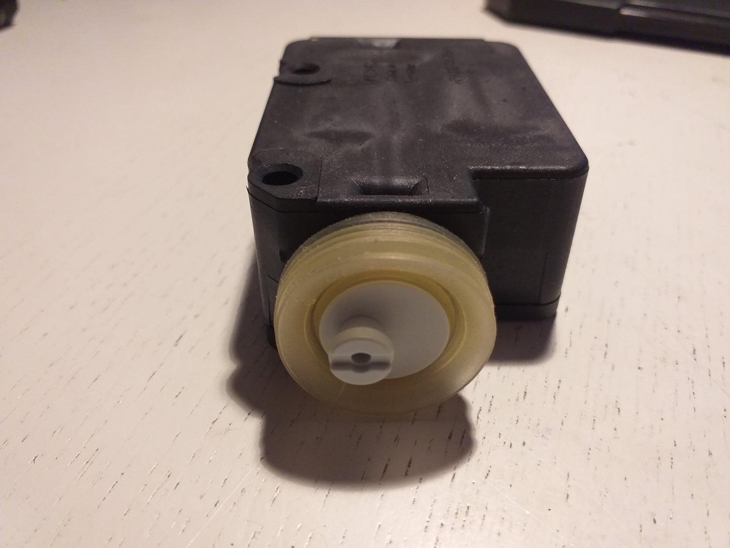Combo ZV Stellmotor Türschloss hinten rechts original GM Opel NEU