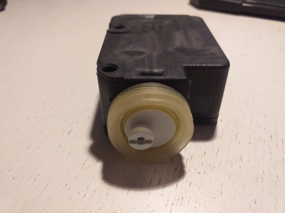 Combo ZV Stellmotor Türschloss hinten rechts original GM Opel NEU