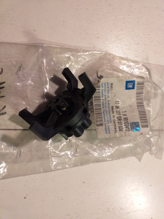 Kadett E Einsatz Steckdose AHK original GM Opel NEU