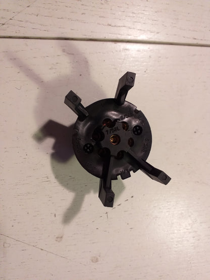 Kadett E Einsatz Steckdose AHK original GM Opel NEU
