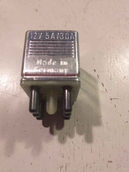 Astra Calibra Vectra Relais ABS original GM Bosch NEU