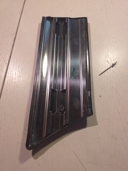 Omega A Zierleiste Kotflügel original GM Opel NEU