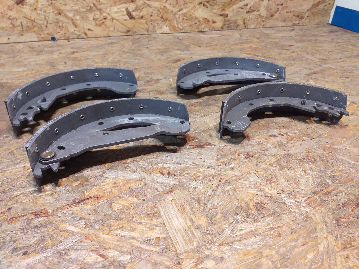 Ascona B Manta B Bremsbackensatz original GM Opel NEU