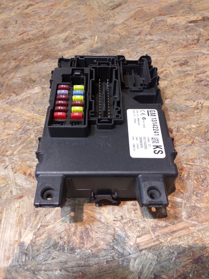 Corsa D Sicherungskasten original GM Opel NEU