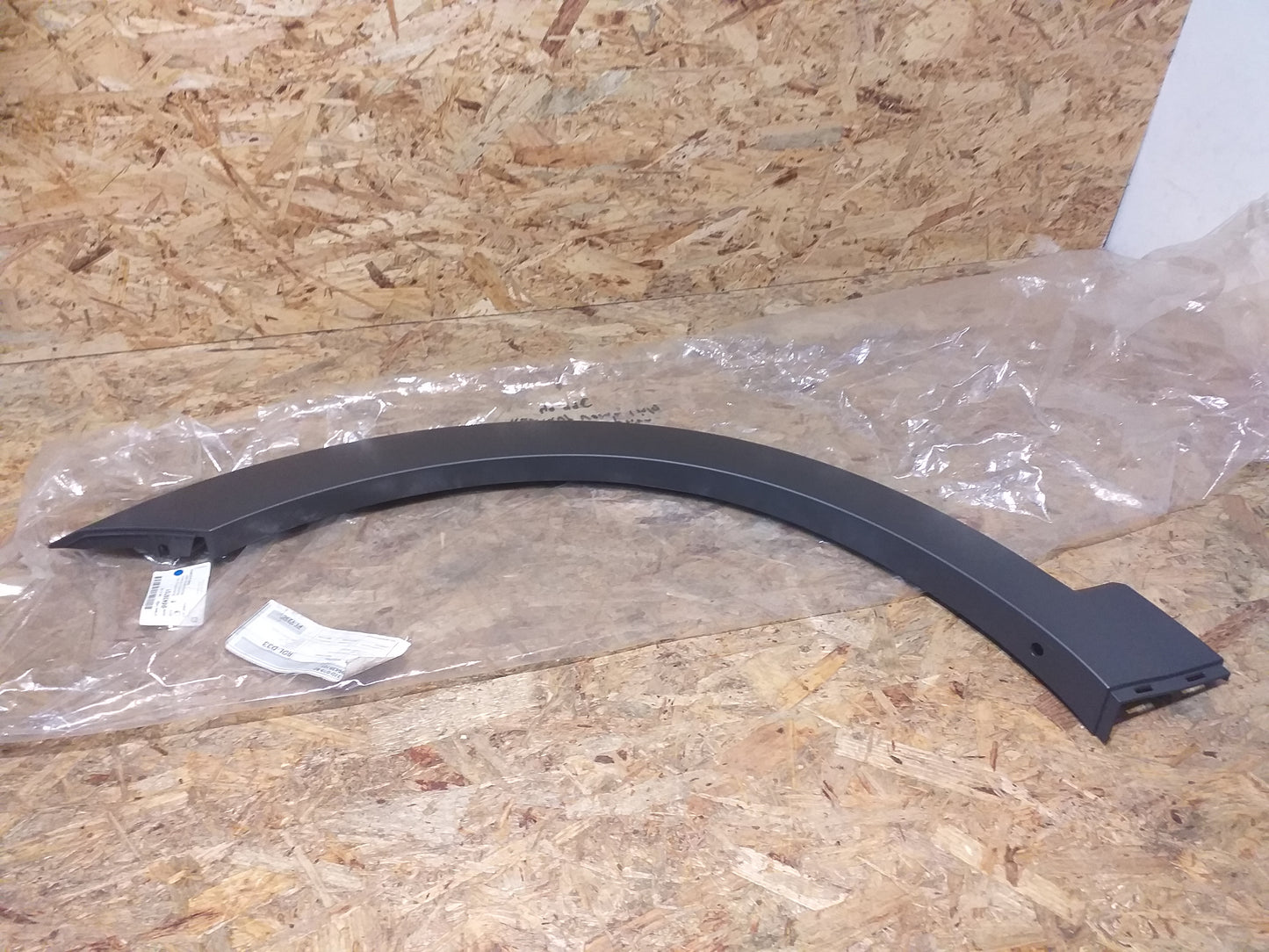 Chevrolet Captiva Radlauf vorne links original GM Opel NEU