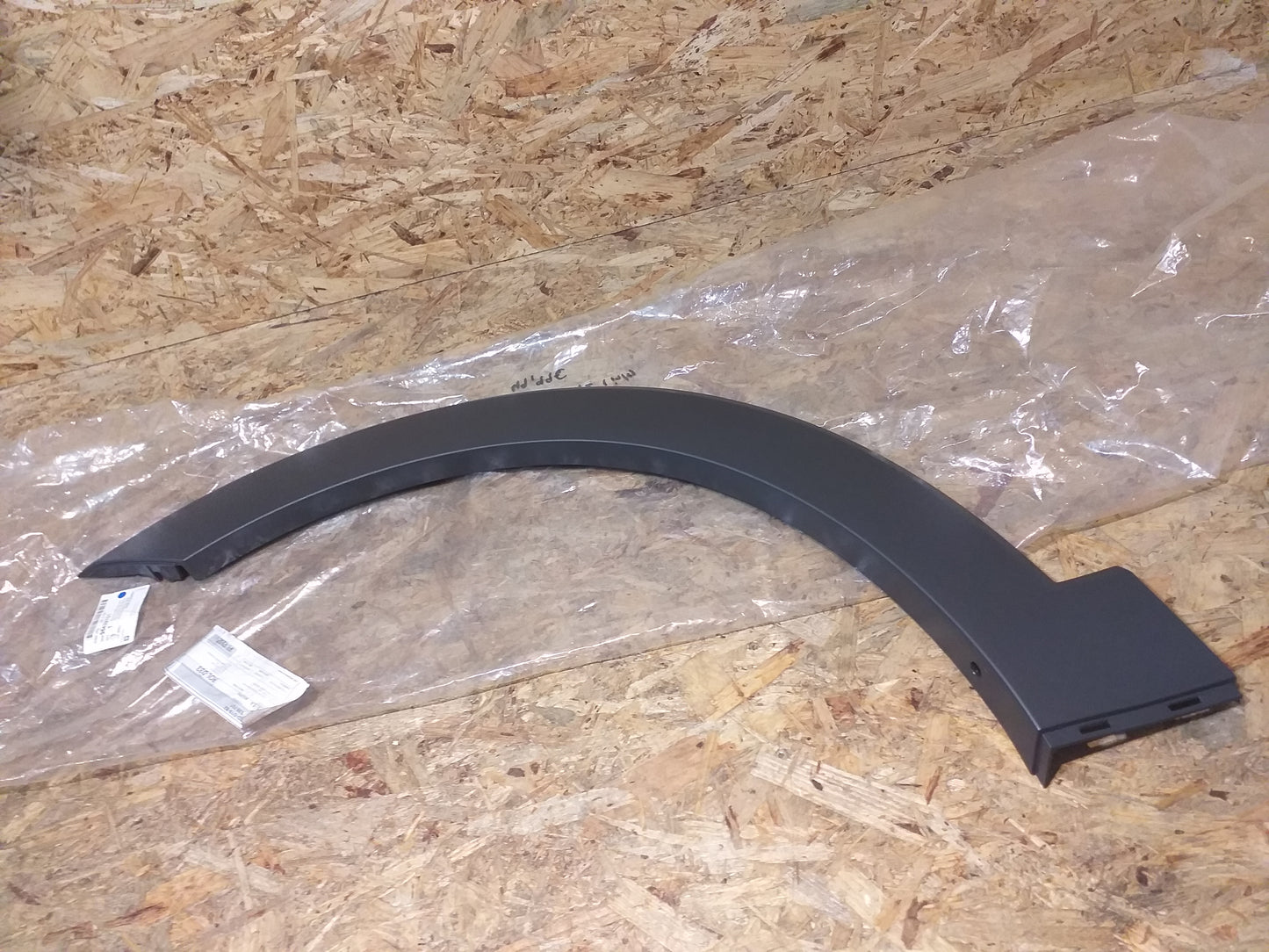 Chevrolet Captiva Radlauf vorne links original GM Opel NEU