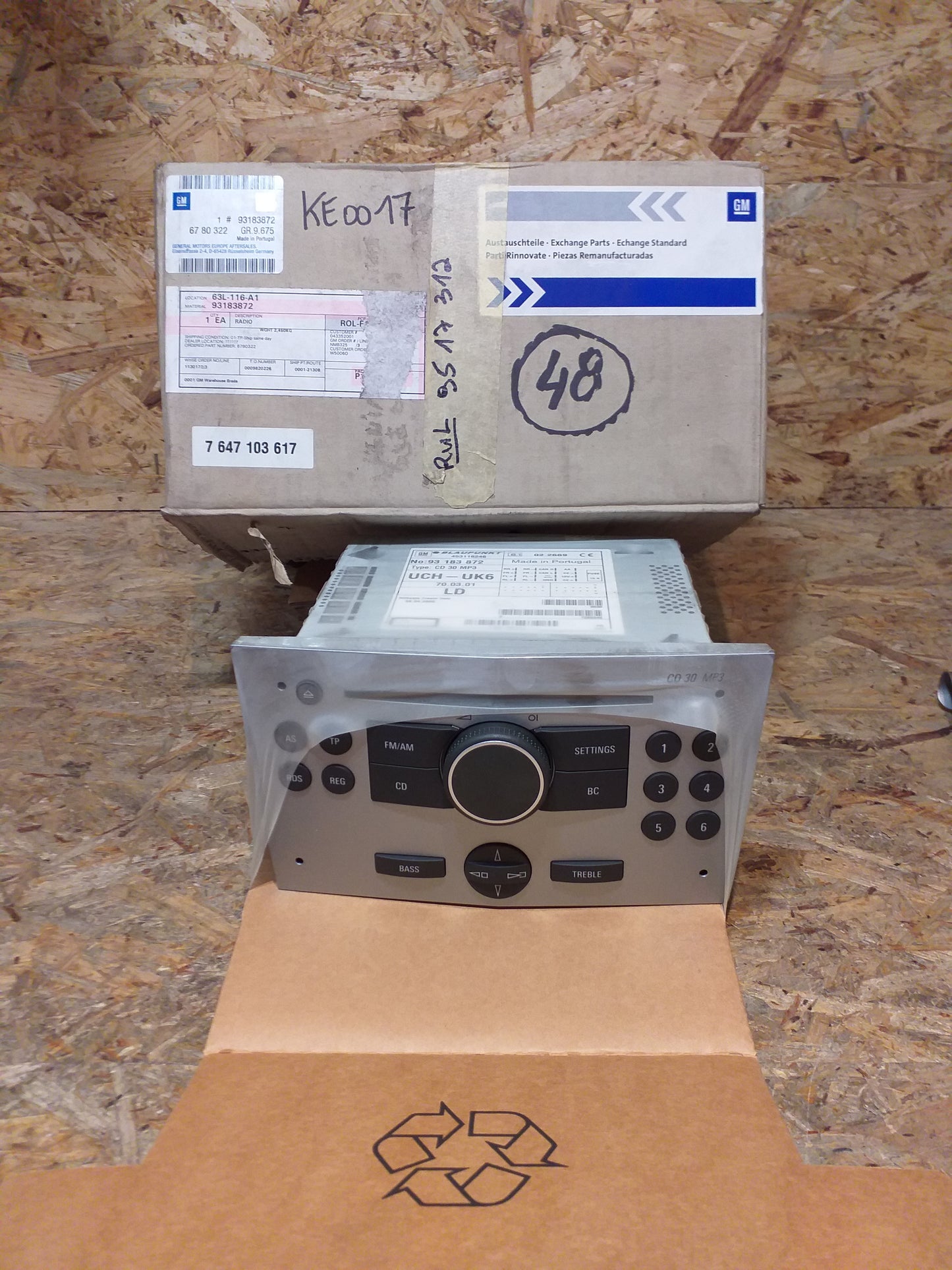 Astra H Zafira B Autoradio original  GM Opel NEU