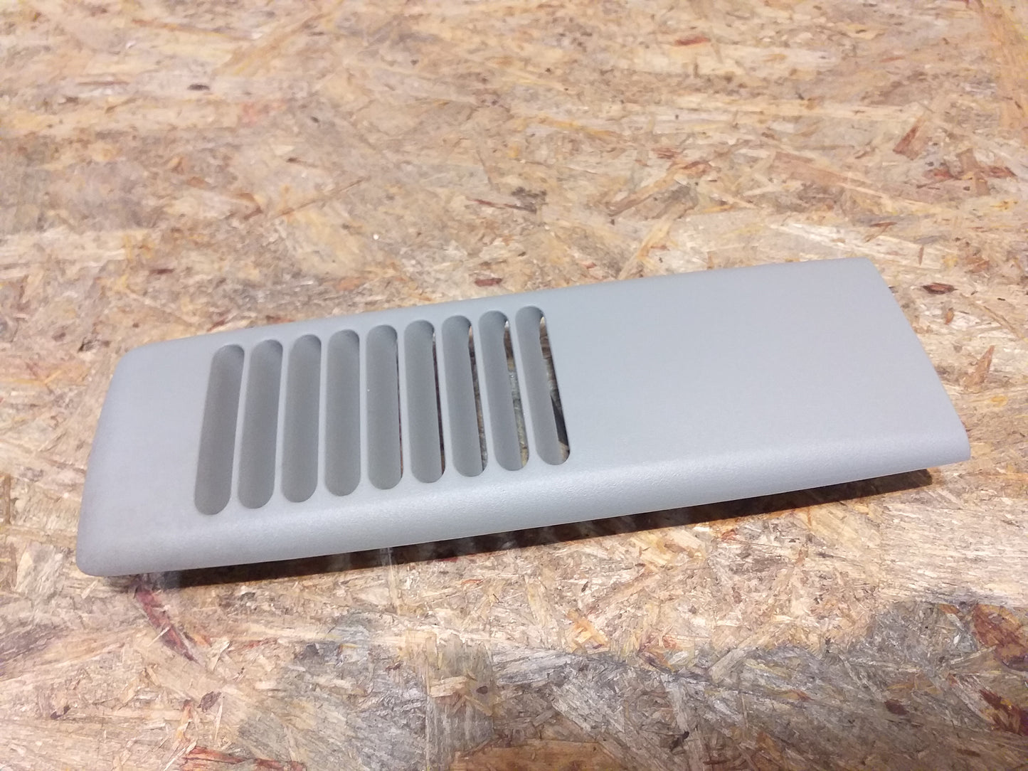 Vivaro A Lufteinlass Seitenwand original GM Opel NEU