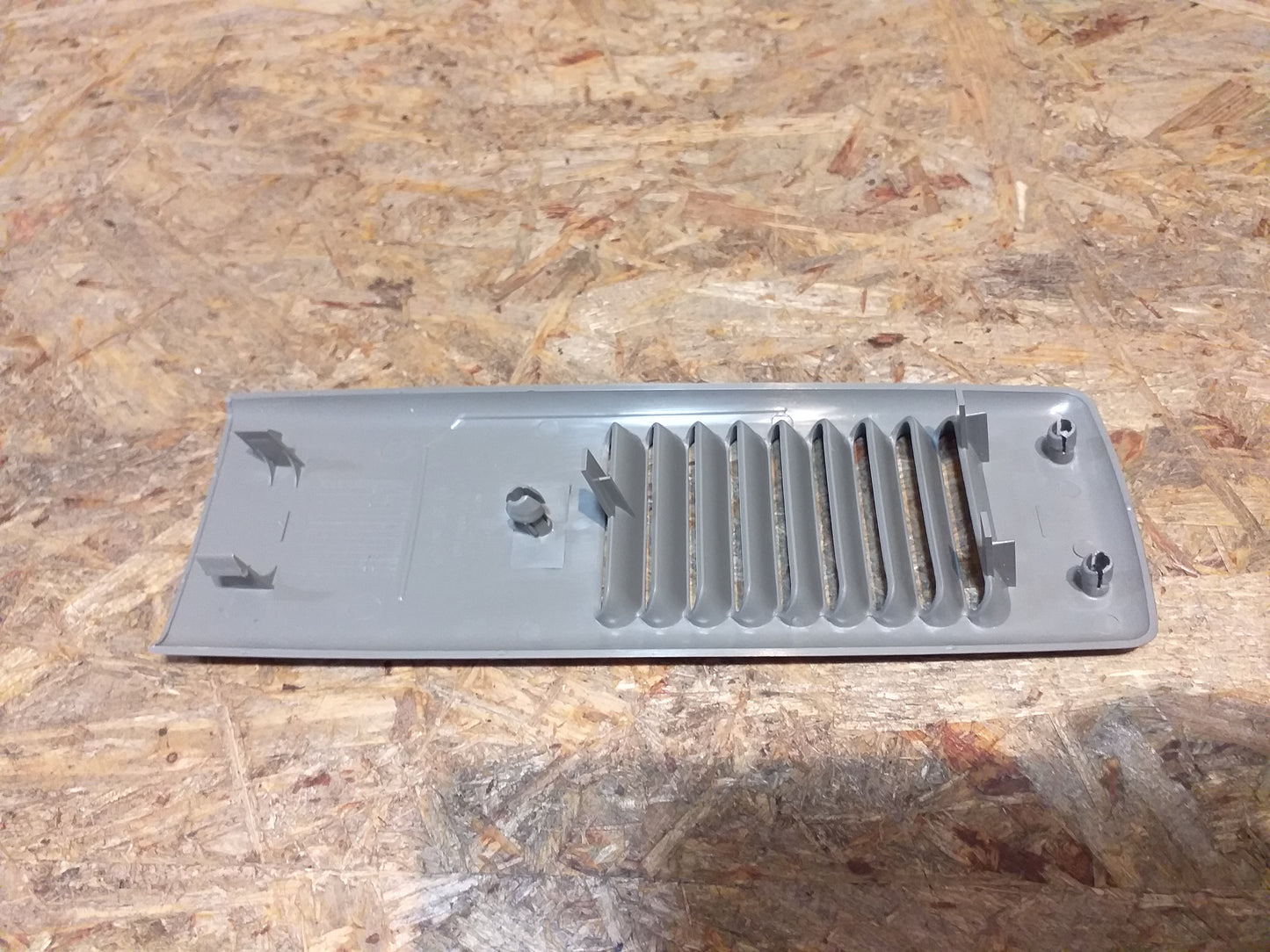 Vivaro A Lufteinlass Seitenwand original GM Opel NEU