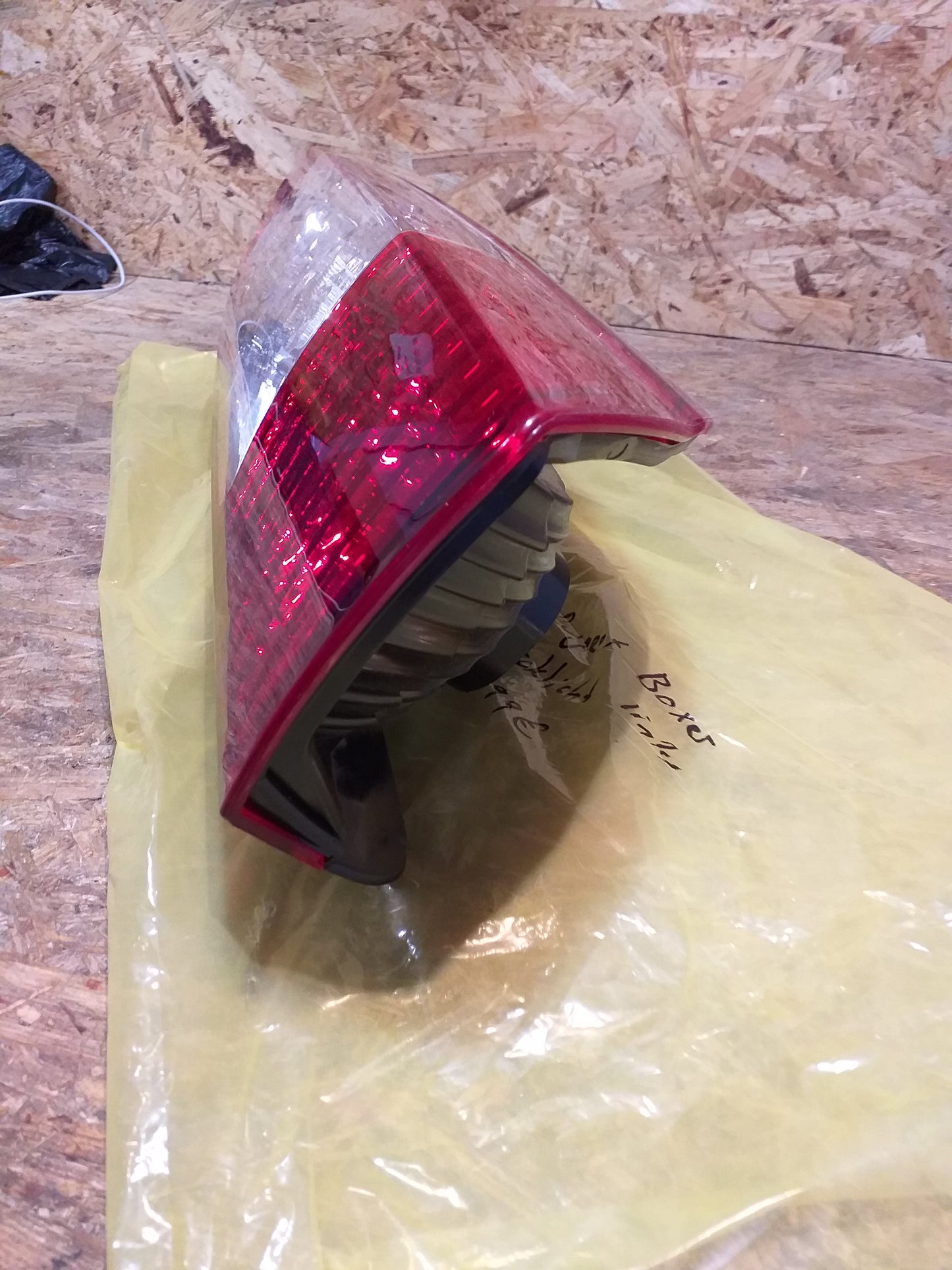 Peugeot Boxer Rücklicht links original Peugeot NEU