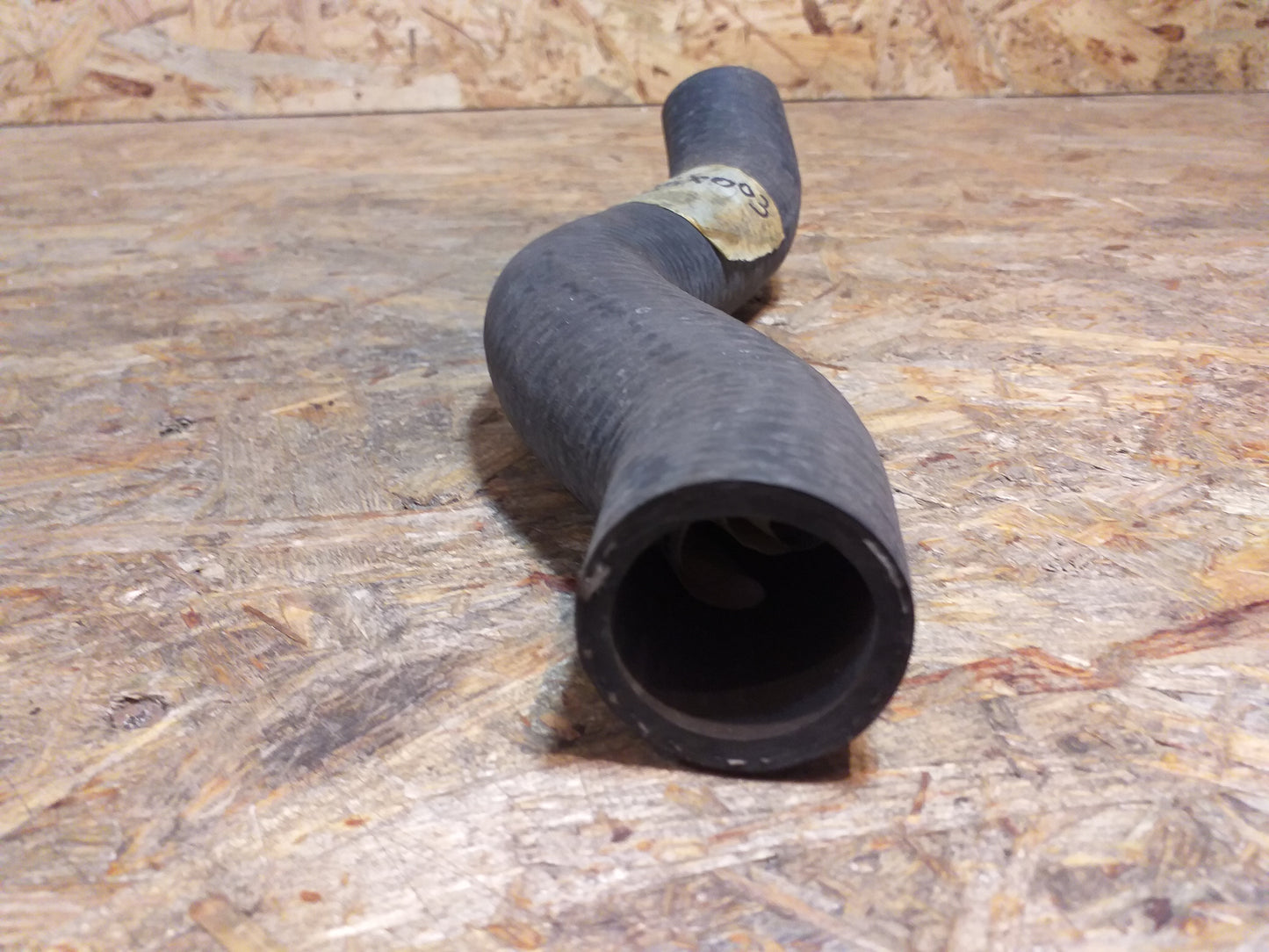 Kadett E 1,5, 1,7 TD Auslassschlauch original GM Opel NEU