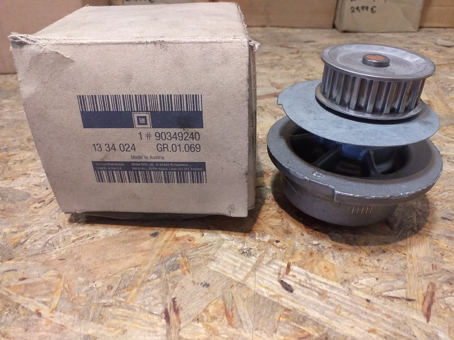 Ascona C Kadett E Vectra A Wasserpumpe original GM Opel NEU