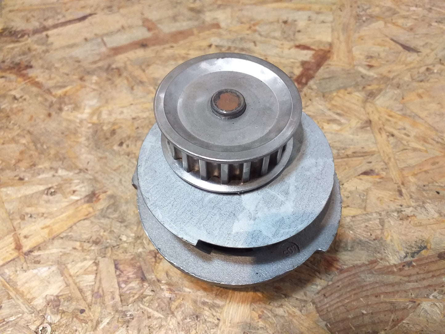 Ascona C Kadett E Vectra A Wasserpumpe original GM Opel NEU