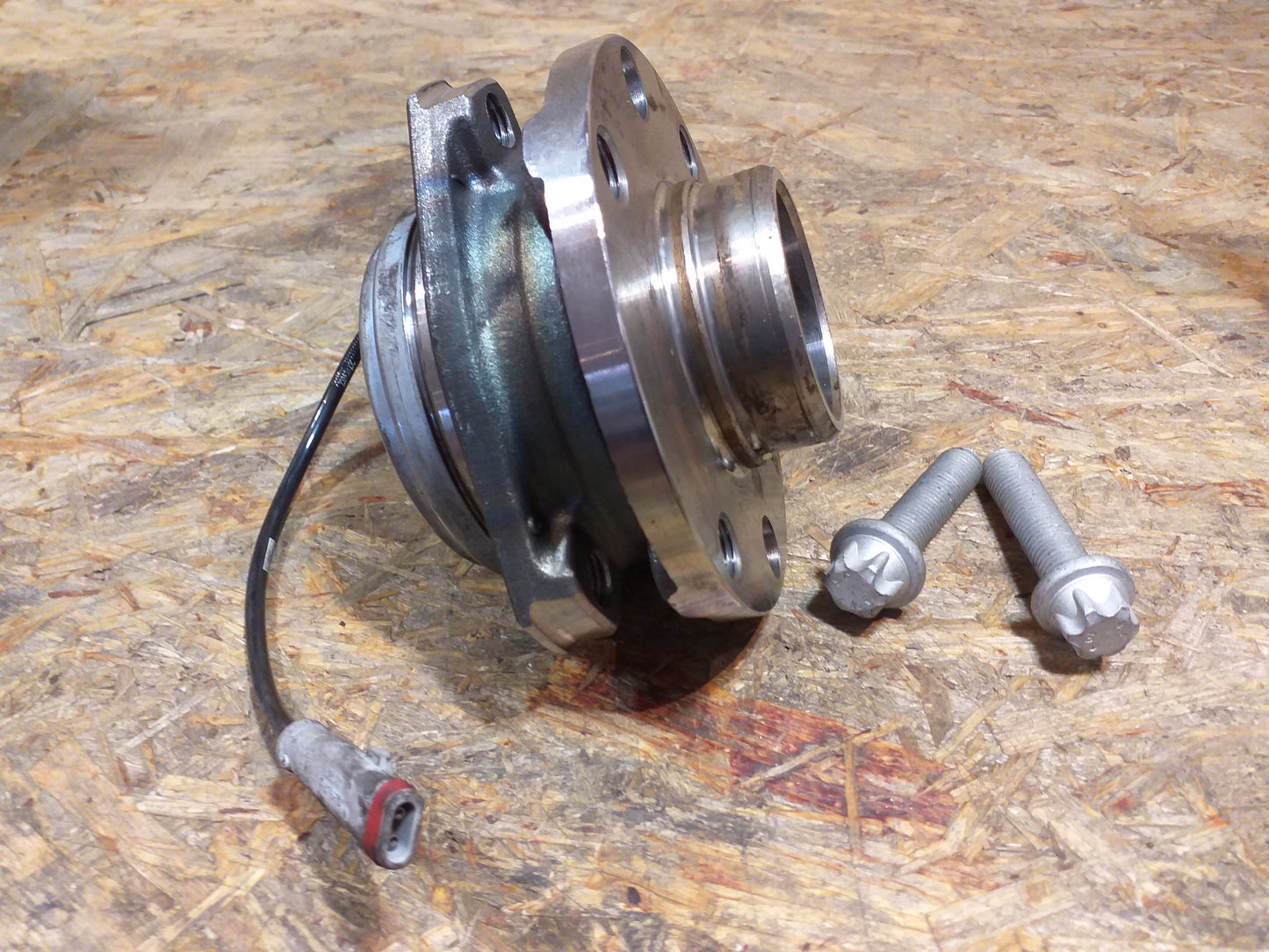 Astra H Radnabe vorne original GM Opel NEU