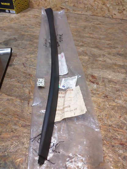 Astra J Zierleiste Blende Frontscheibe original GM Opel NEU