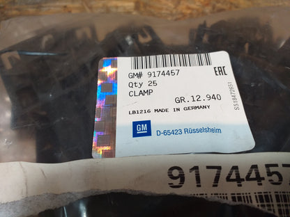 Opel Corsa C Astra Clips Plastikhalter Befesrigungsklammer Verschluss Seitenschweller original GM Opel NEU