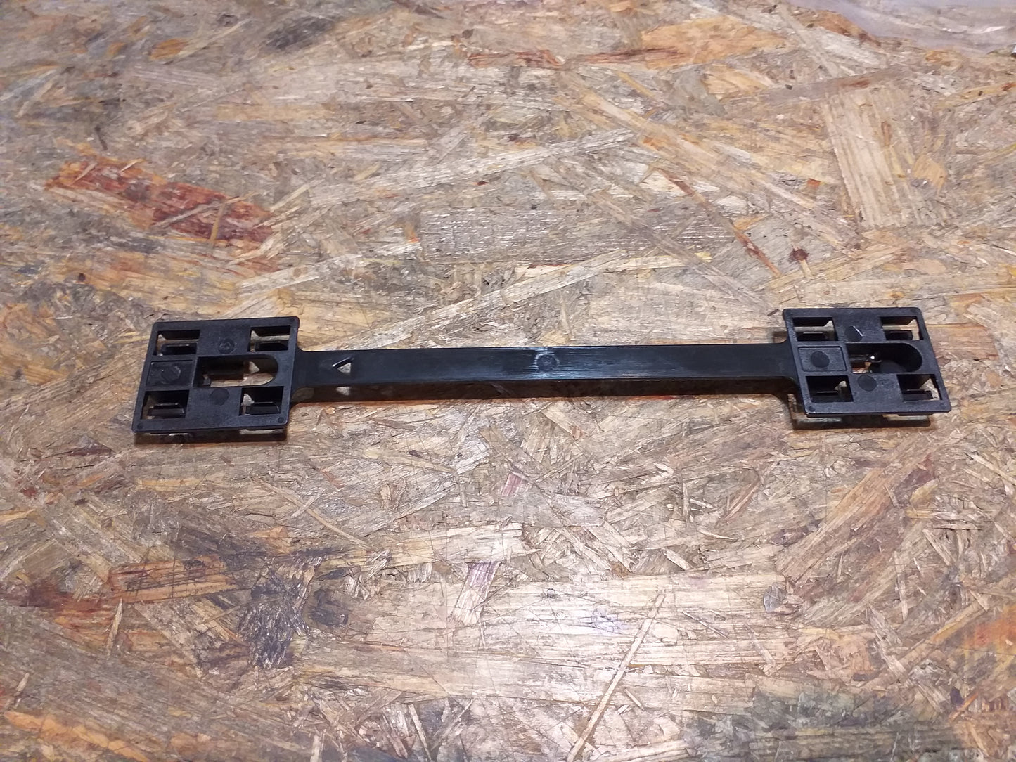 Opel Corsa C Astra Clips Plastikhalter Befesrigungsklammer Verschluss Seitenschweller original GM Opel NEU