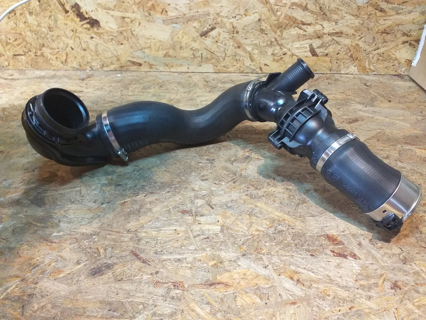 Insignia 2,0DTR Turbo Ladeluftschlauch Bi-Turbo original GM Opel NEU