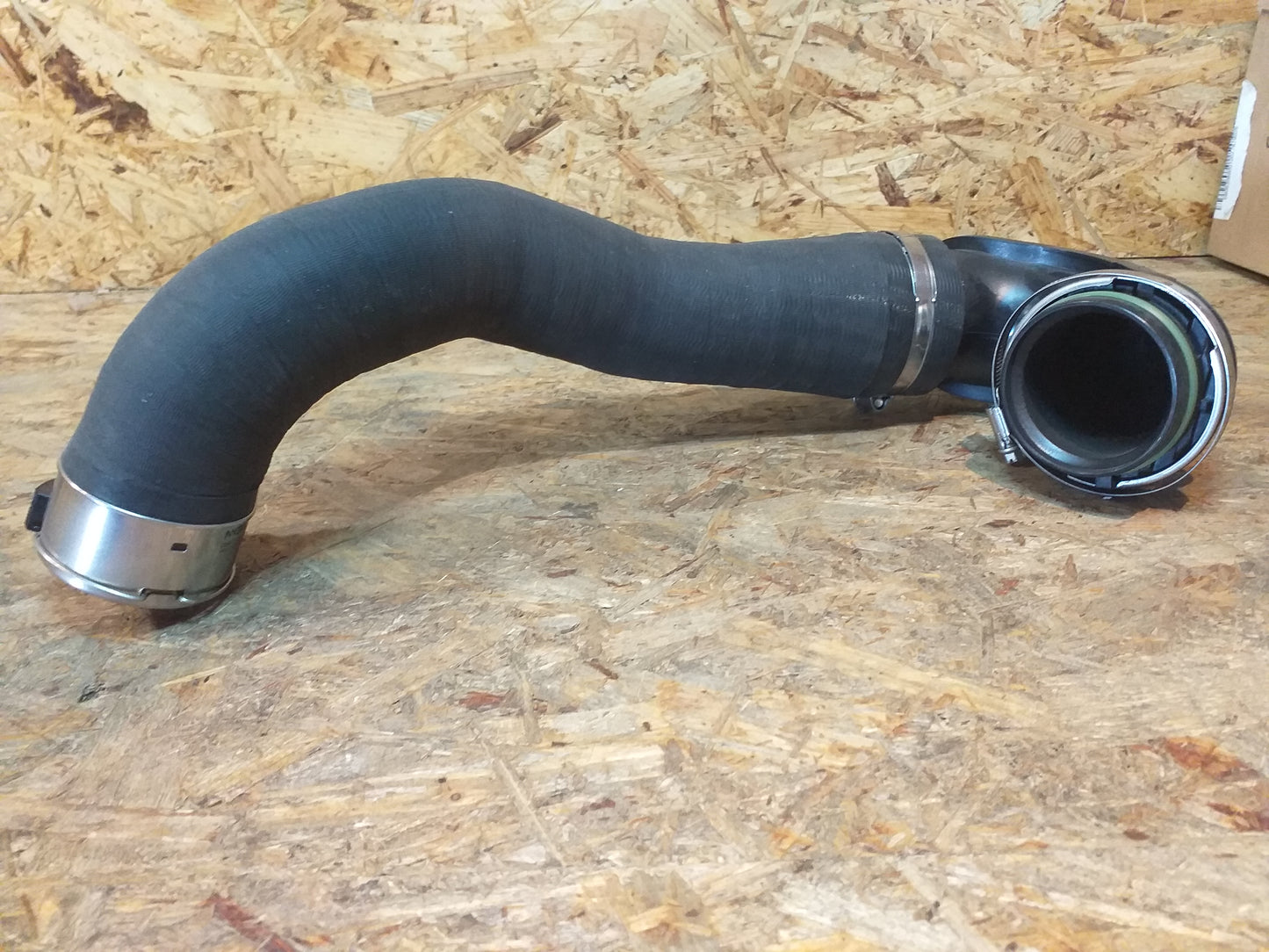 Insignia A 2,0 Bi-Turbo Ladeluftschlauch LLK Turbo original GM Opel NEU