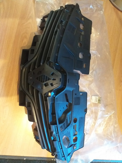 Renault Clio 4 1.5 CDi 57 Kühlergrill original Renault NEU