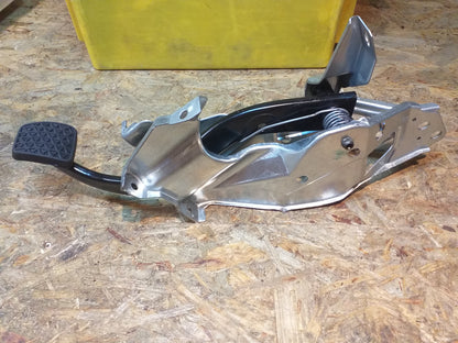 Astra G Zafira A Strebe Befestigung Bremspedal original GM Opel NEU