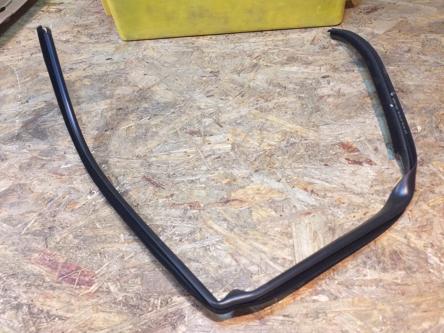 Vivaro Gummiabdichtung Fensterschacht außen links original GM Opel NEU