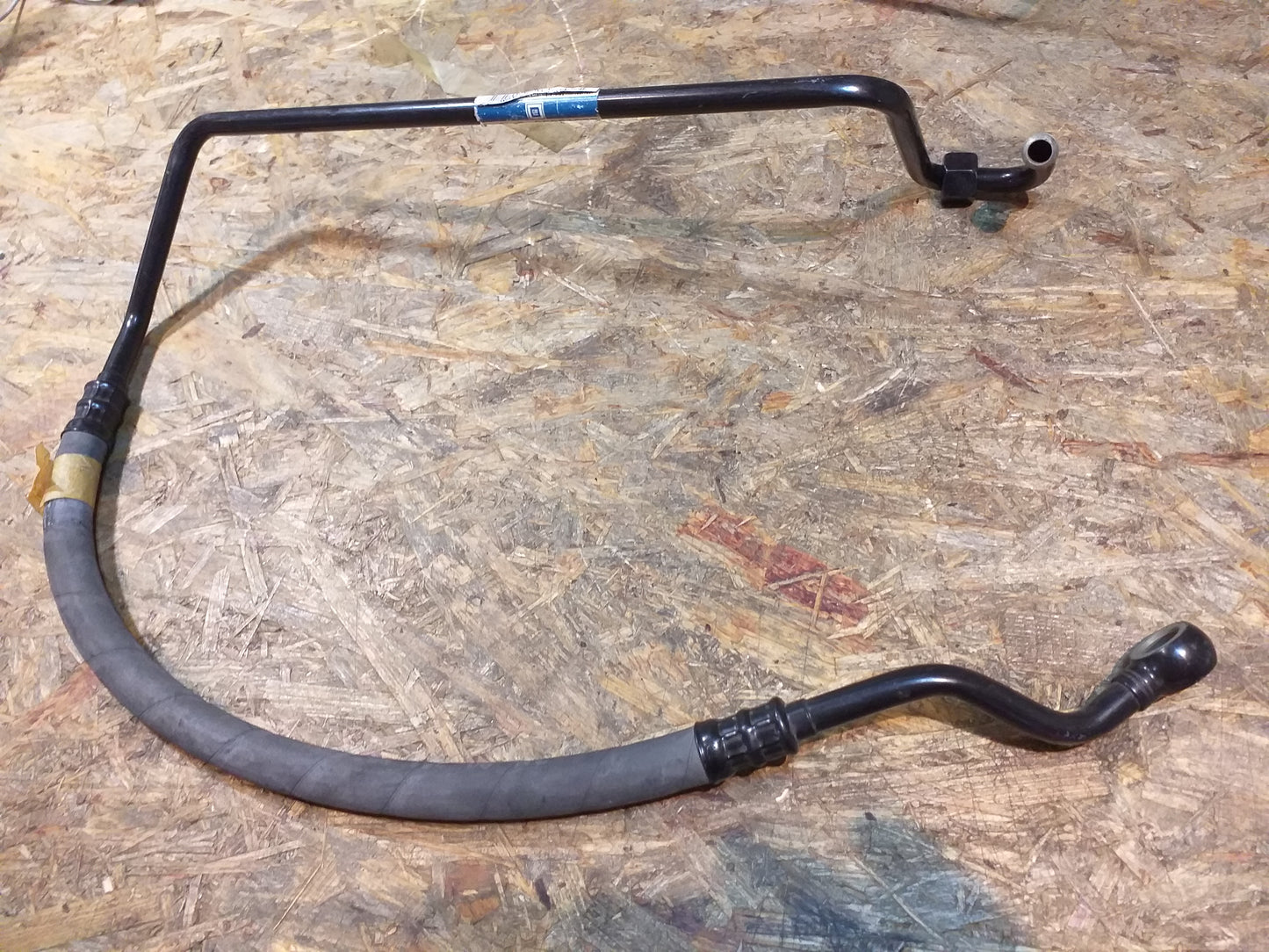 Calibra Vectra A Schlauchrohr Ölkühler Auslass original GM Opel NEU
