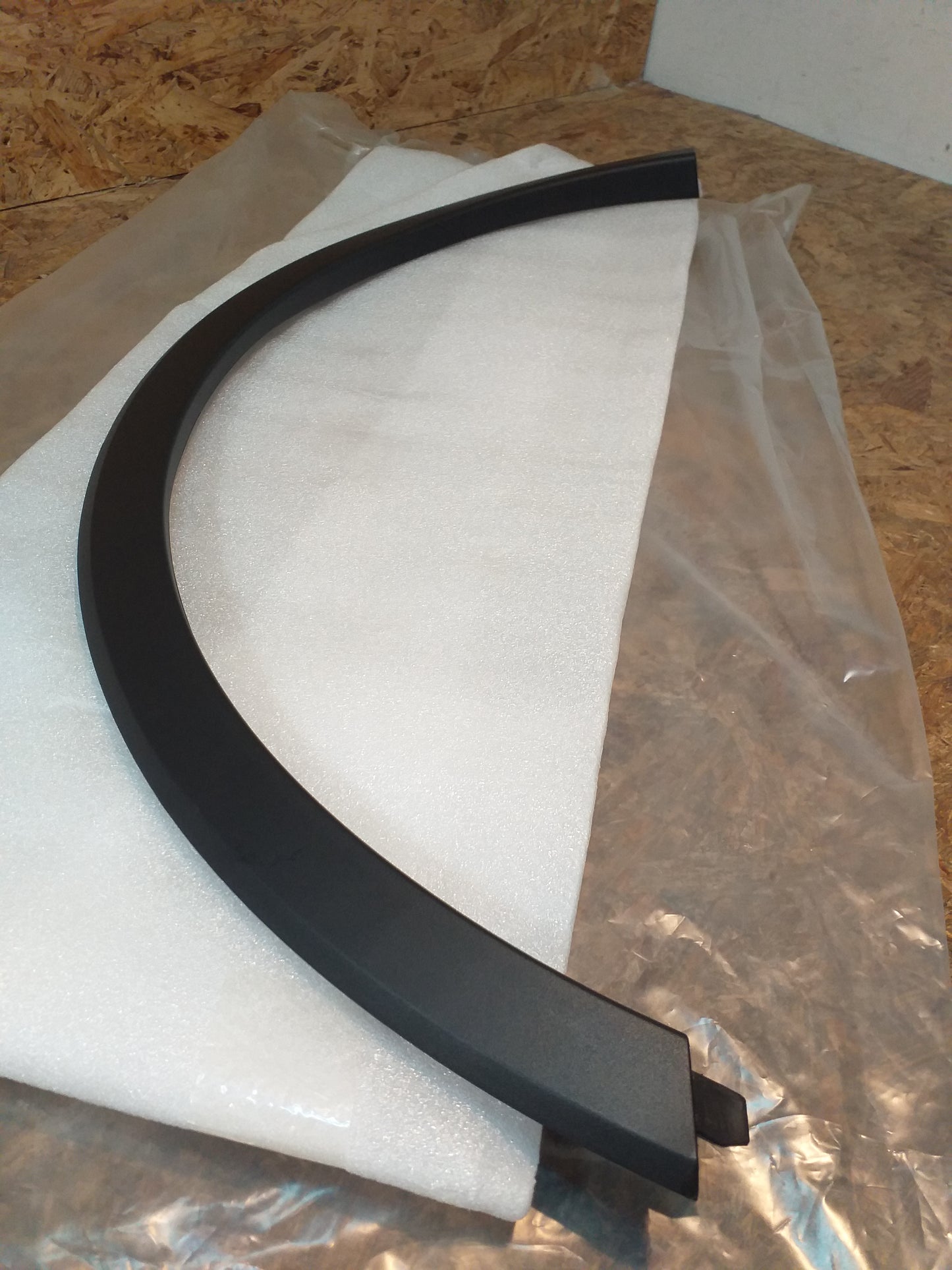 Mokka/ X (J13) Zierleiste Kotflügel vorne links original GM Opel NEU