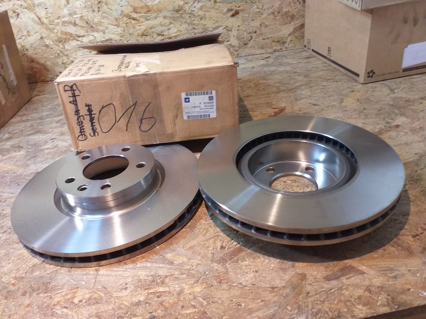 Astra F CC (T92) 1.4l 16V (F08,M08,F68,M68) 90PS Bj 96-98 Bremsscheibensatz belüftet vorne original GM Opel NEU