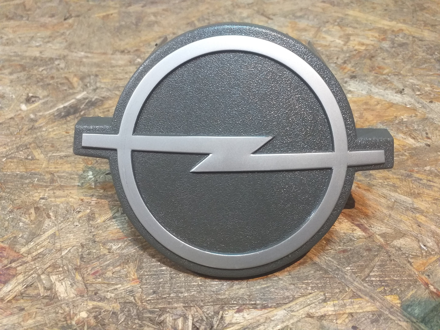 Corsa A Emblem an Kühlergrill original GM Opel NEU