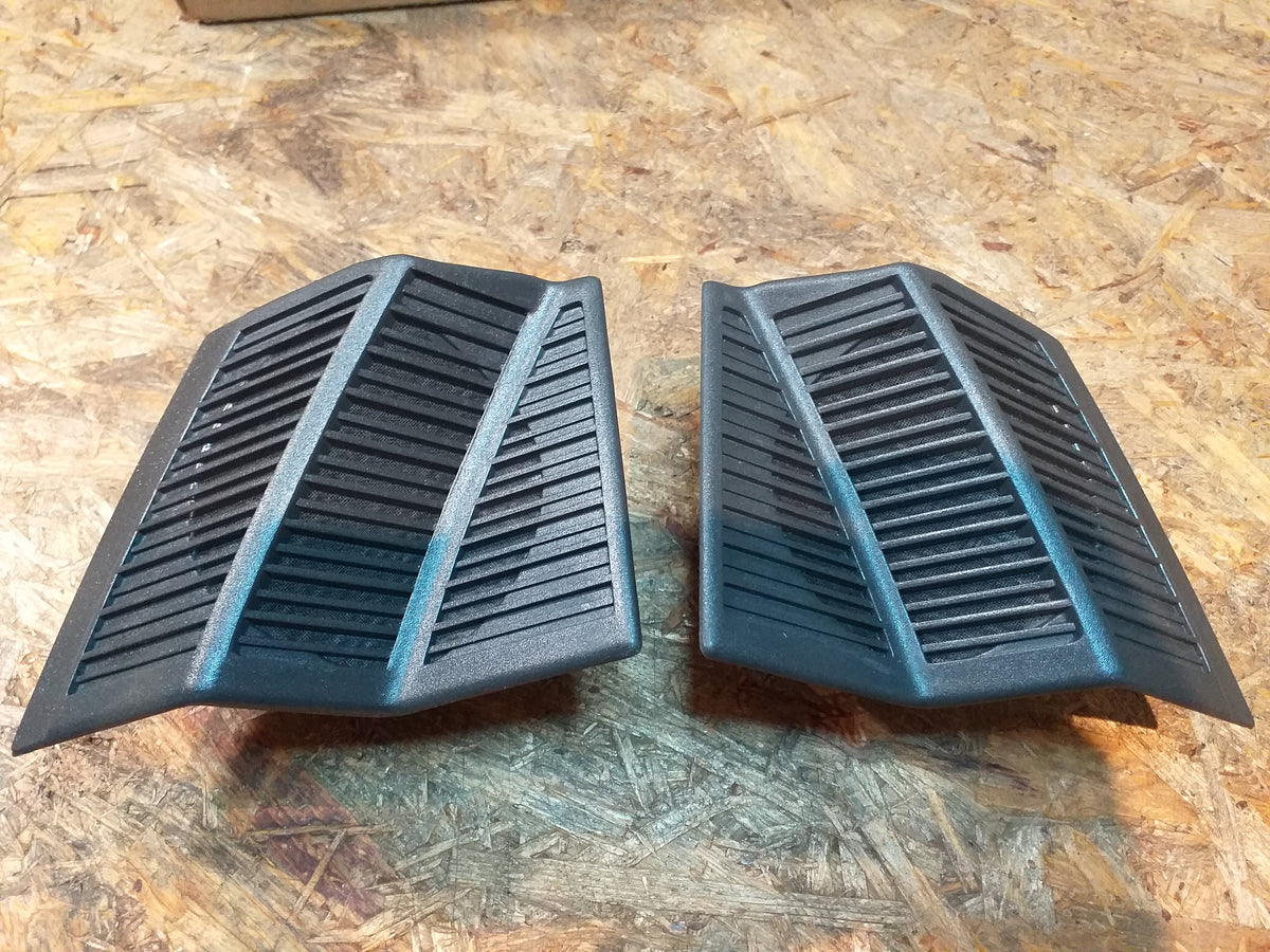 Rekord E2 Satz Lautsprecher vorne original  GM Opel NEU