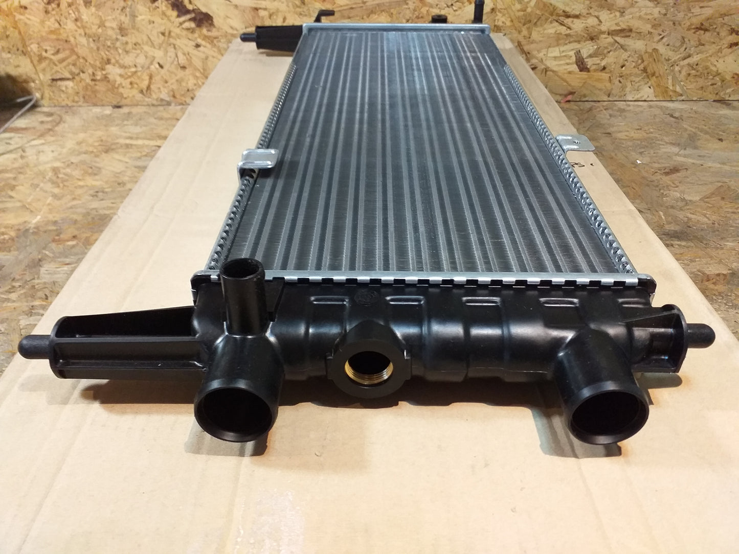 Corsa A CC/Kastenwagen Kühler Motorkühlung original GM NEU