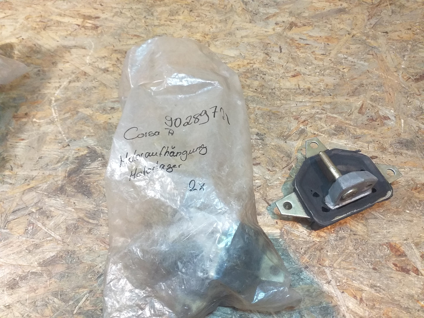 Corsa A Motorlager Motoraufgängung original GM Opel NEU