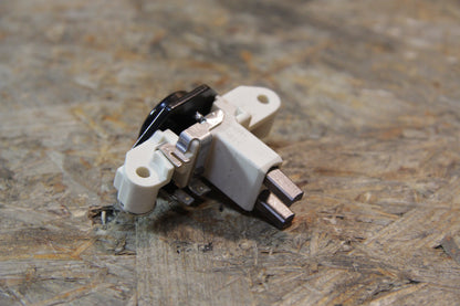 Original GM Opel Regler Lichtmaschine, Bosch-Nr, 1 197 311 214, 90486255 Calibra , Corsa B , Tigra A , Vectra A , Vectra B