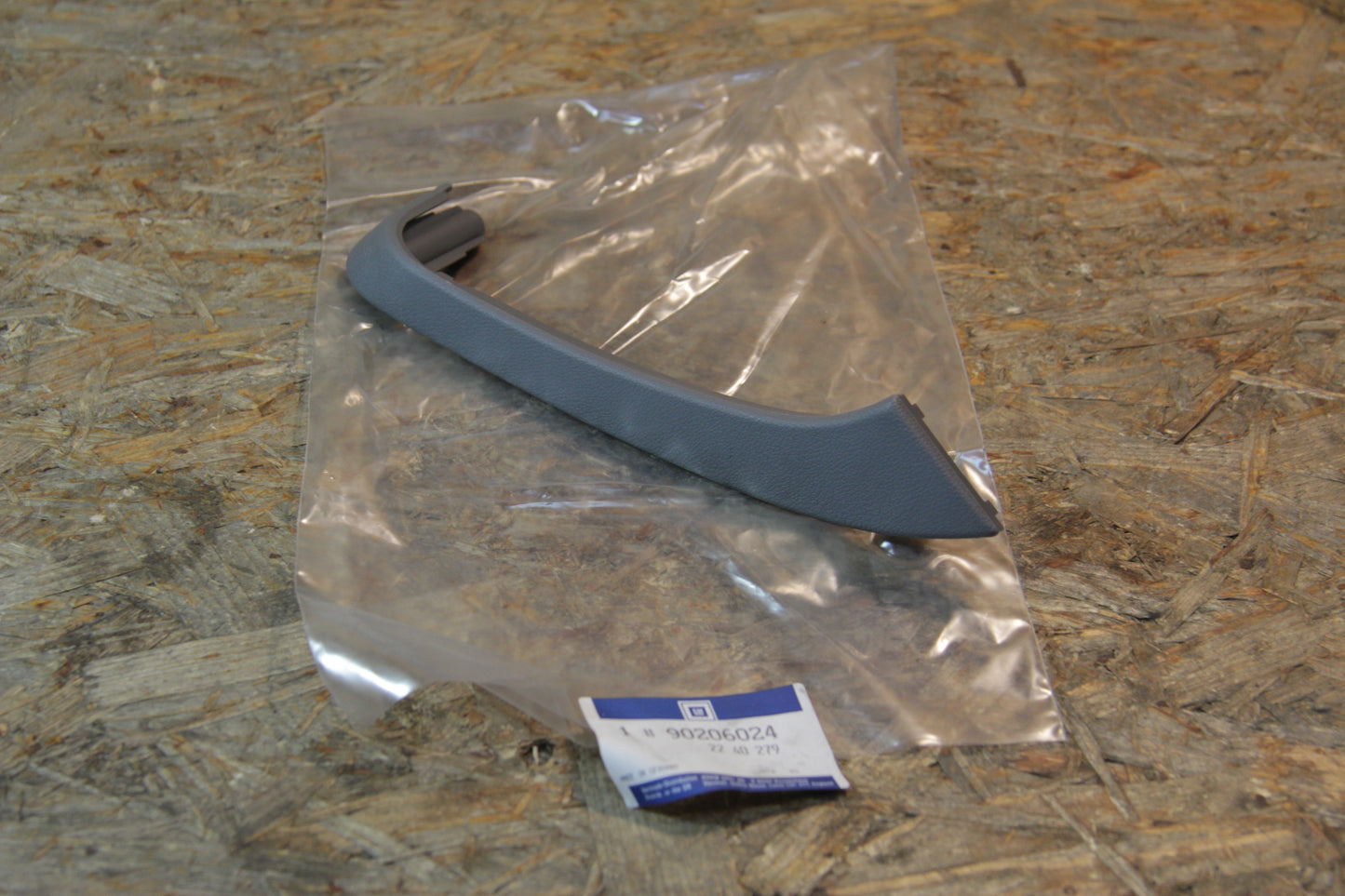 Original GM Opel Abdeckung Haltegriff (Armlehne) rechts in grau für Vordertür (Beifahrerseite)  90206024 Kadett E