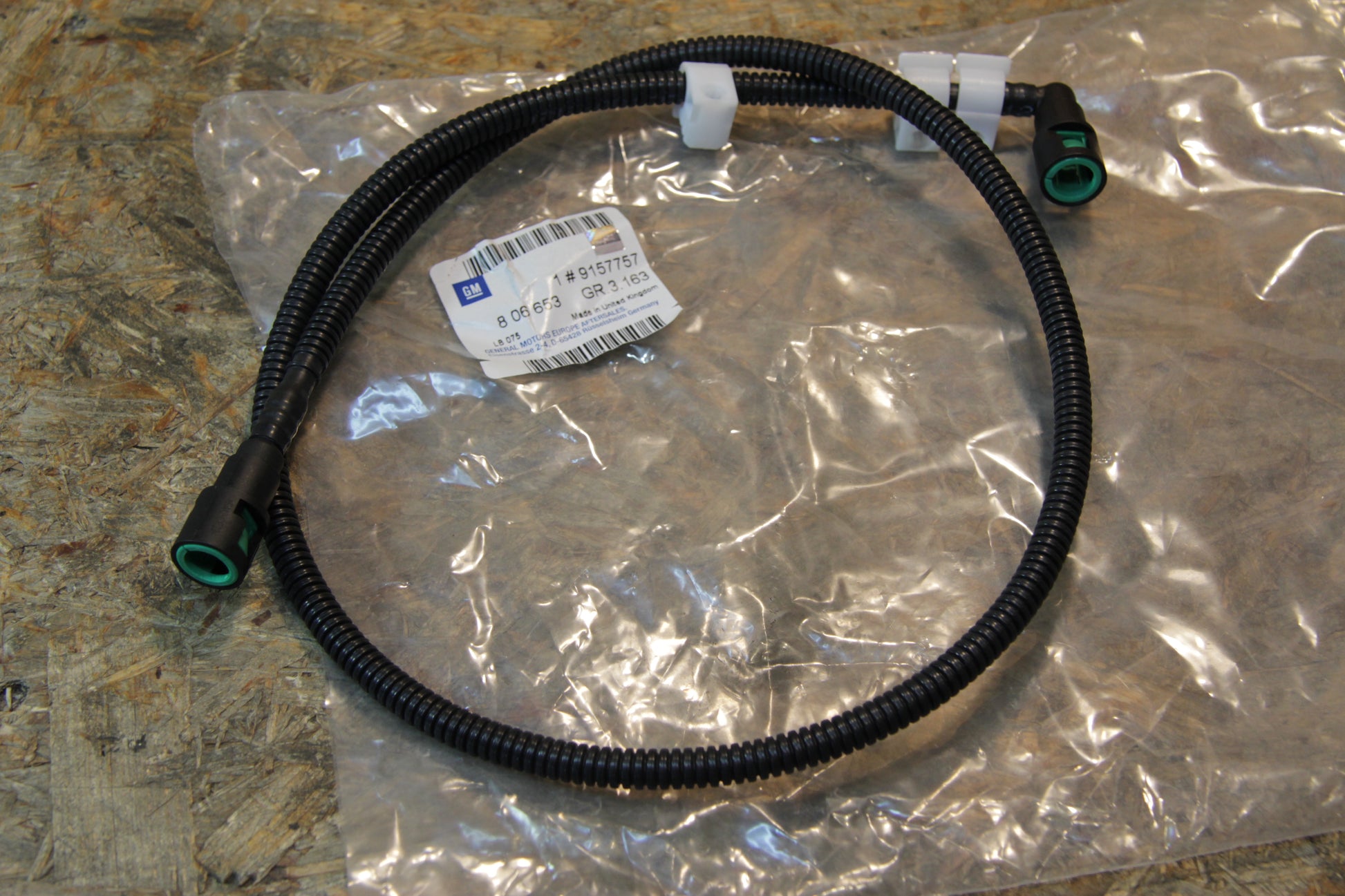 Original GM Opel Rohr Entlüftung Tank 9157757 Omega B