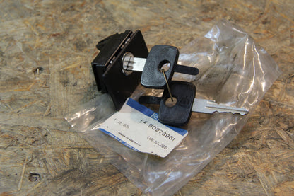 Original GM Opel Schloss mit Schliesszylinder und 2 Schlüsseln Handschuhfach (keine Profilverschlüsselung) 90273961 Kadett E