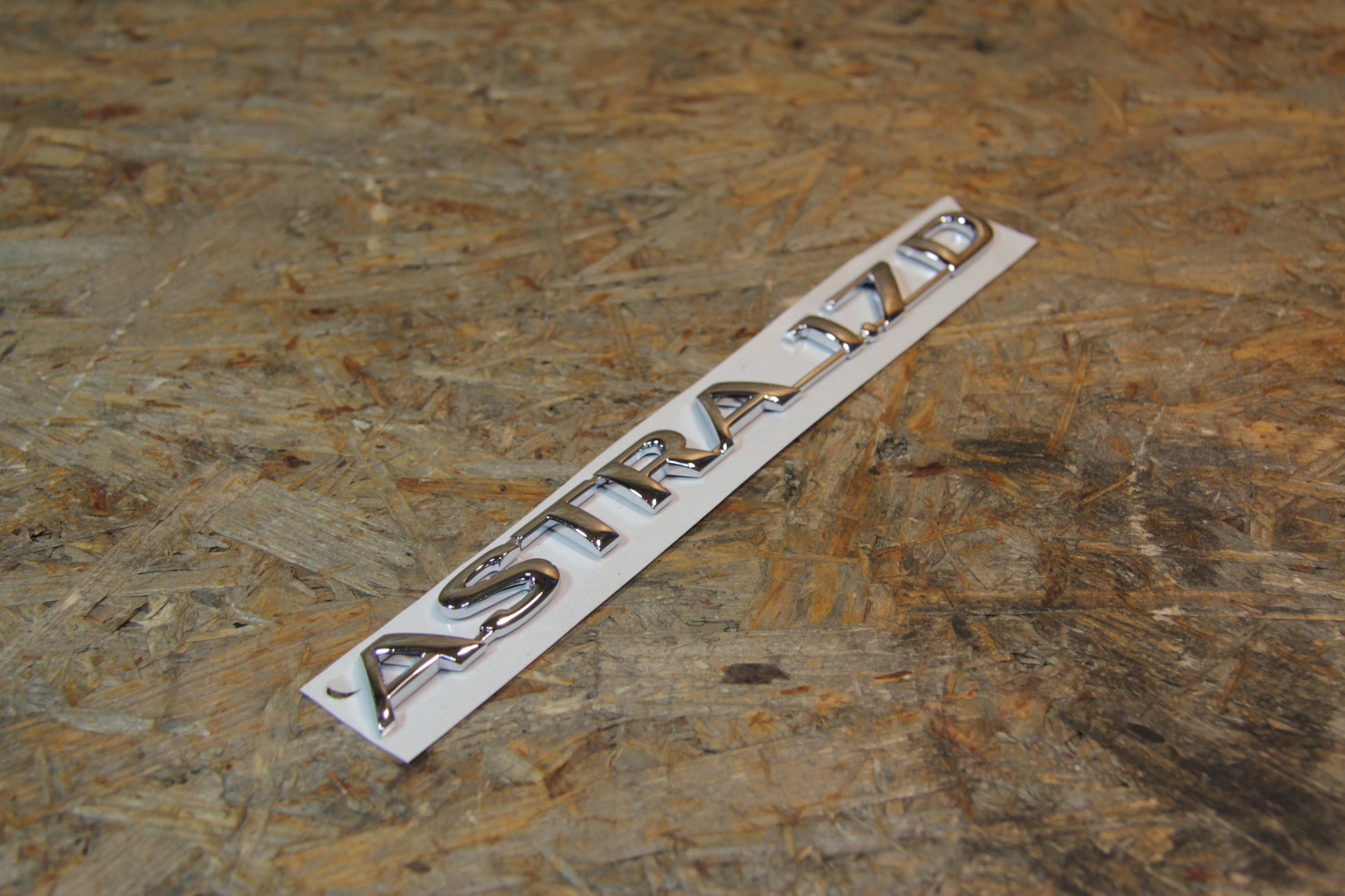 Original GM Opel Emblem Schriftzug ASTRA 1,7D chrom hinten 90510790 Astra F