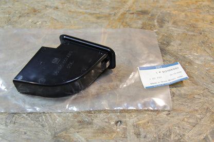 Original GM Opel Entlüftungseinsatz Seitenwand aussen 90186861 Kadett E
