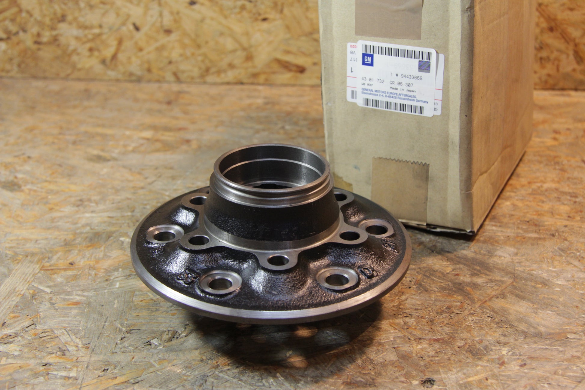 Original GM Opel Vorderradnabe, nur bei Heckantrieb, (nicht für 4X4 verwendbar)  94433669 Campo