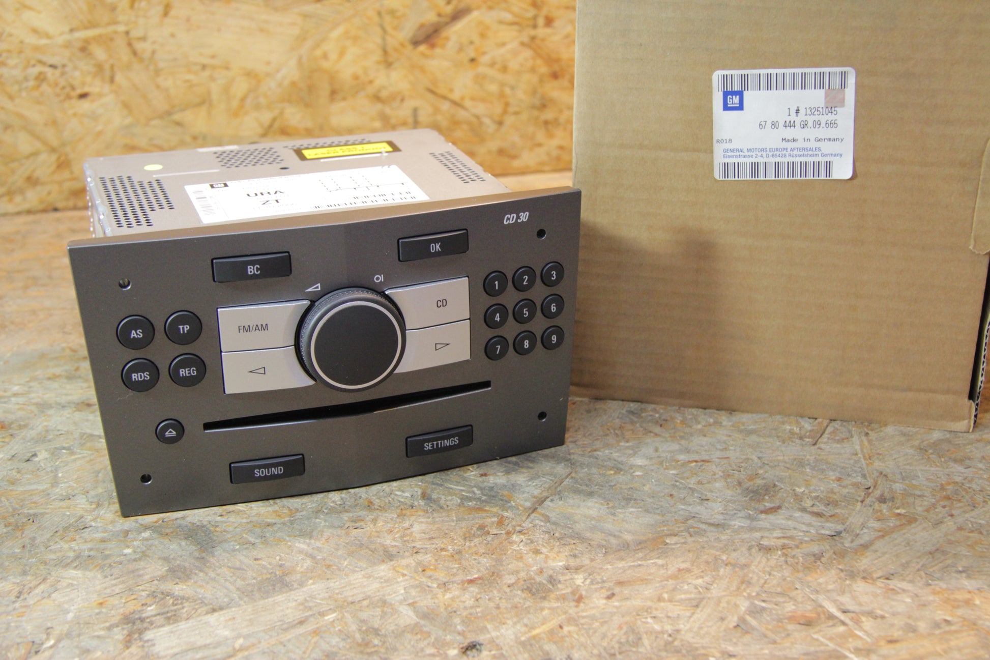 Original GM Opel Radio CD-Player CD30 charcoal-metallic Kennzeichen: ZT (Delphi) 13251045 Astra H , Zafira B