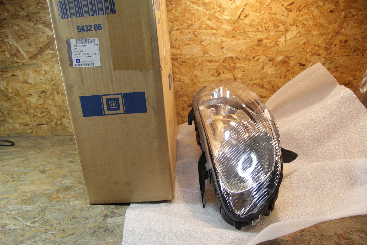 Original GM Opel Scheinwerfer rechts Linksverkehr Kennzeichen: FD 9117186 Omega B