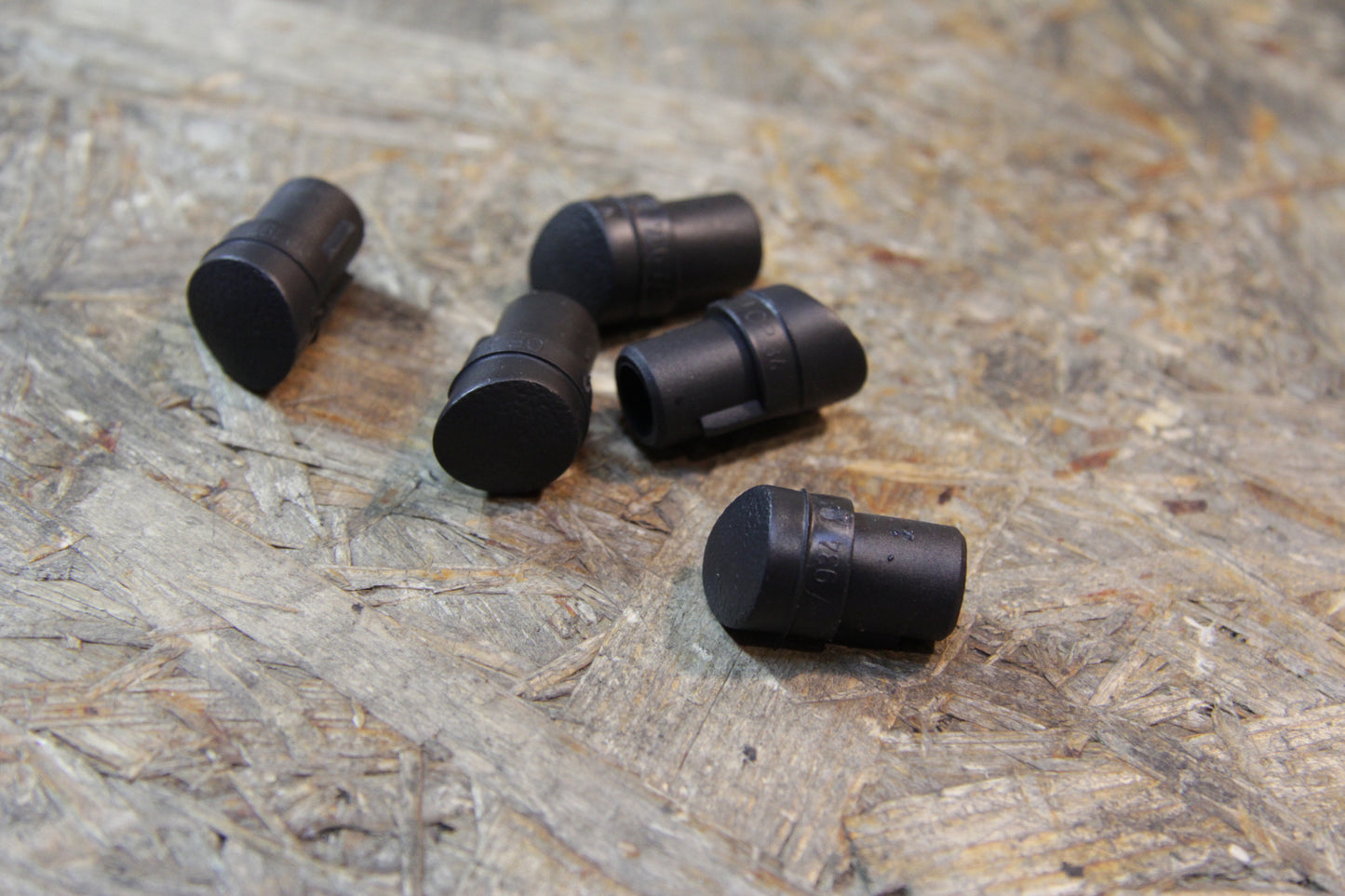 Original GM Opel Abdeckkappe Befestigungsloch Armlehne rechts oben  anthrazit  036, 136, 236, 336, 331, 436, 536, 538, 636...