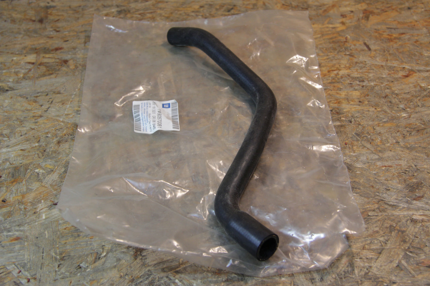 Original GM Opel Heizungsschlauch Rücklauf Kennzeichen: BJ Inndendurchmesser: 15 mm  hinten, 17 mm vorne 90570061 Astra F