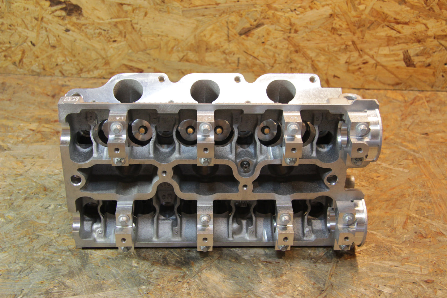 Original GM Opel Zylinderkopf für Zylinder 1, 3, 5 Neu - ohne Ventile  93171023 Calibra , Omega B , Vectra A , Vectra B