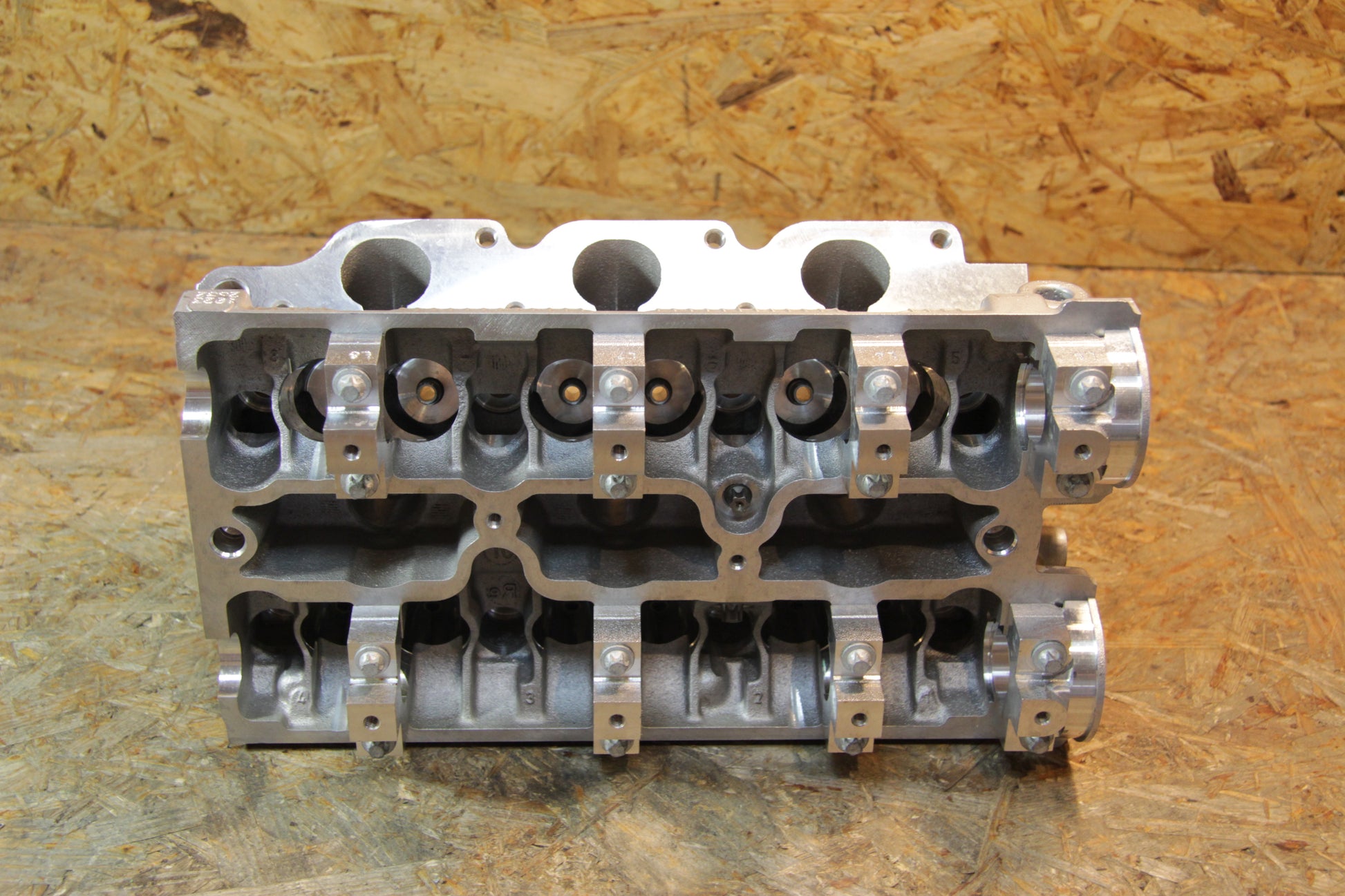 Original GM Opel Zylinderkopf für Zylinder 1, 3, 5 Neu - ohne Ventile  93171023 Calibra , Omega B , Vectra A , Vectra B