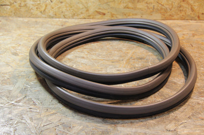 Original GM Opel Gummiabdichtung 90330051 Omega A